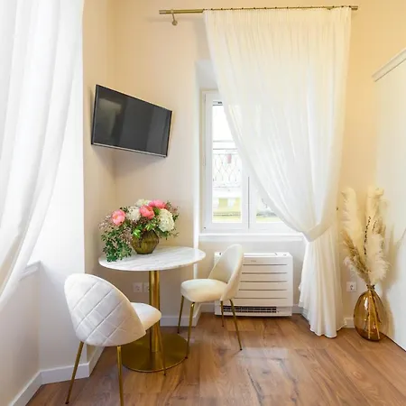 Jacaranda Corfu Old Town Apartment Corfu (city)